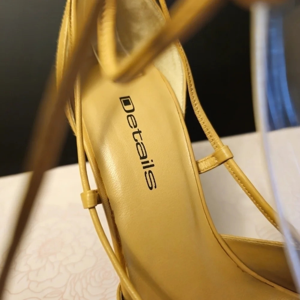Beautiful leather heels with ankle tie - Picture 5 of 15